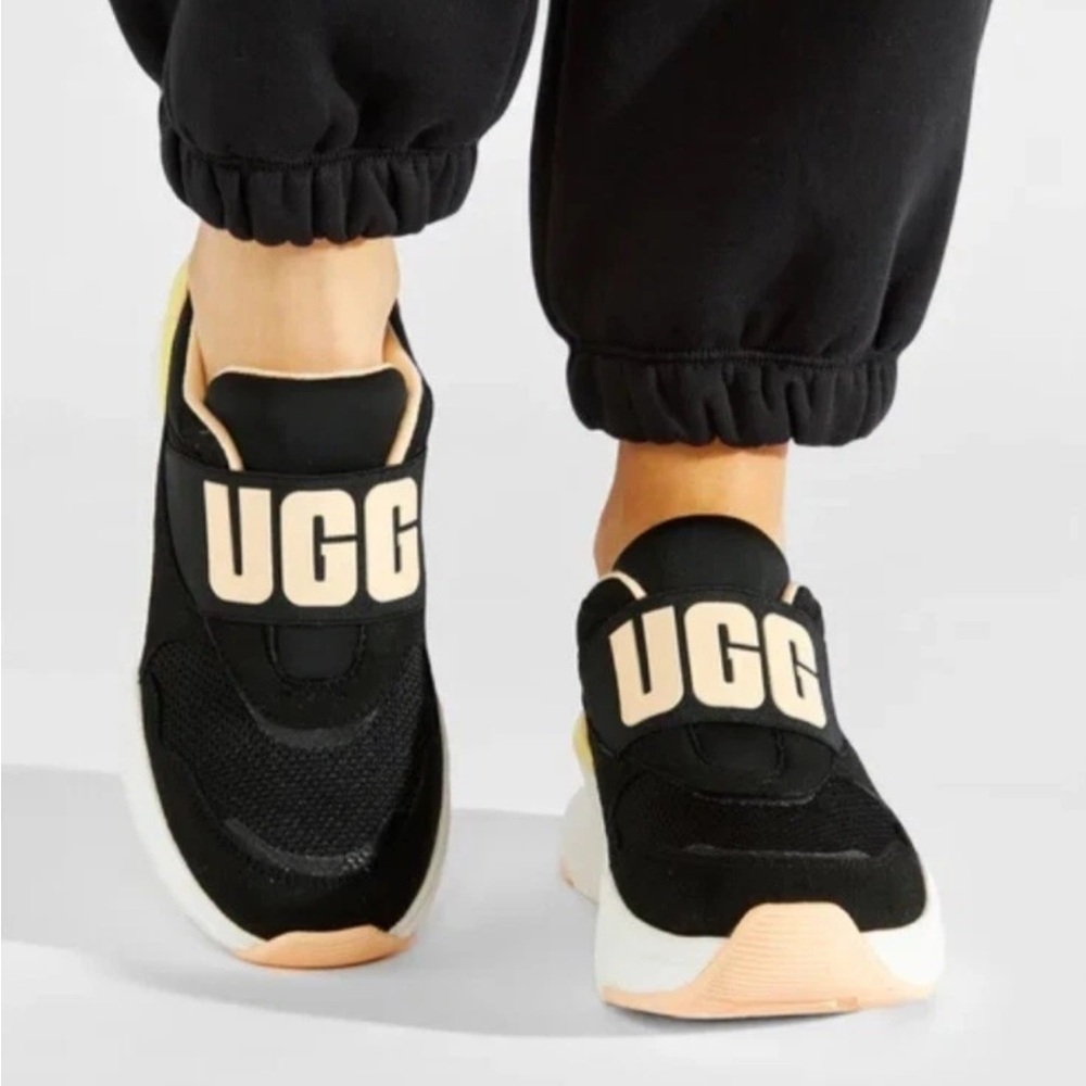 UGG Women's Black LA FLEX Logo Mesh Athletic Chunky Sneakers, Size 8 NWOB